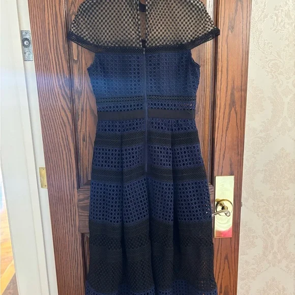 Self-Portrait Navy and Black Backless Lace Dress - Picture 4 of 5